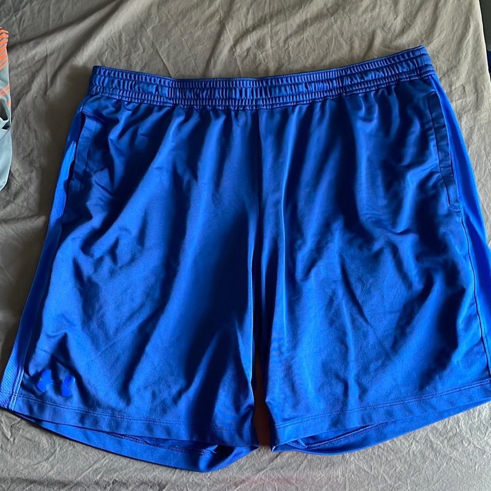 Under Armour Shorts XXL Blue/Lt. Blue